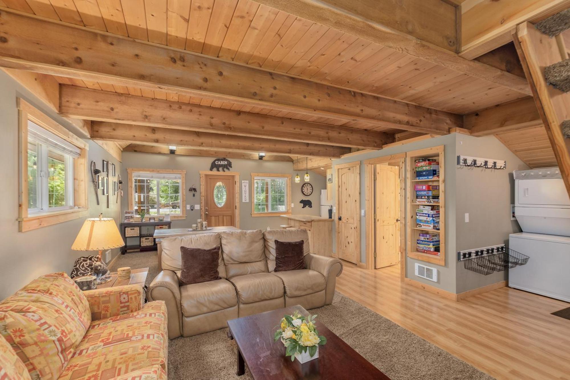 ליבנוורת' Lil Bigfoot Chalet By Nw Comfy Cabins מראה חיצוני תמונה