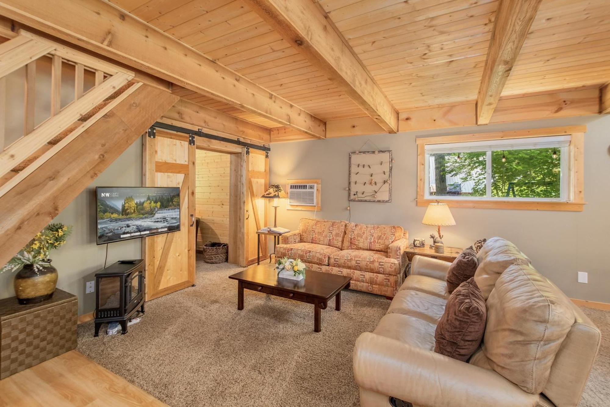 ליבנוורת' Lil Bigfoot Chalet By Nw Comfy Cabins מראה חיצוני תמונה