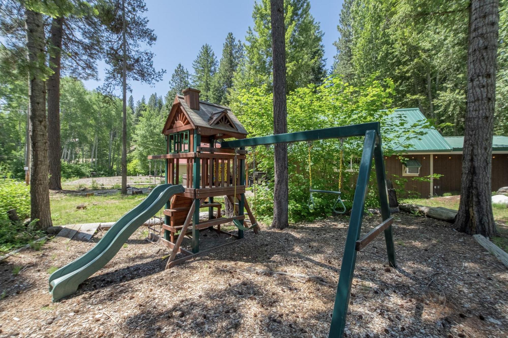 ליבנוורת' Lil Bigfoot Chalet By Nw Comfy Cabins מראה חיצוני תמונה
